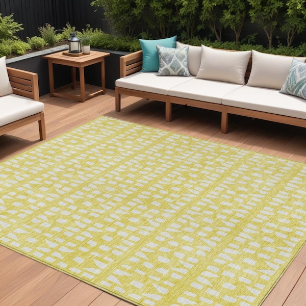 Homeroots 8' X 10' Yellow And Ivory Geometric Washable Indoor Outdoor Area Rug 613816 - main