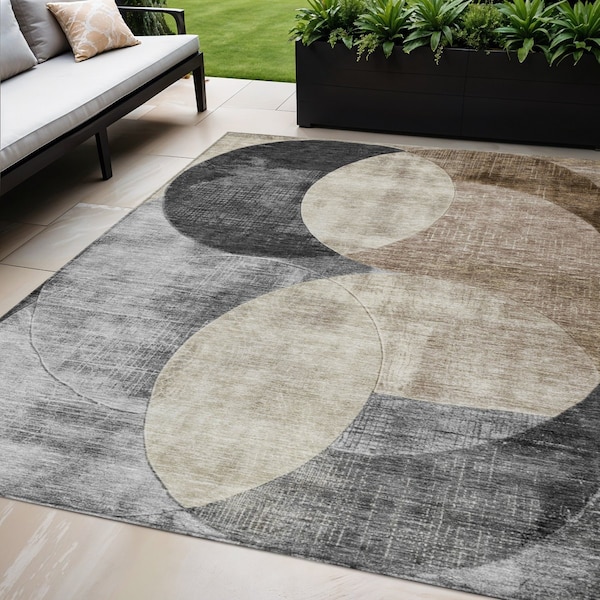 Homeroots 5' X 8' Pewter Brown And Charcoal Geometric Washable Indoor Outdoor Area Rug 604930 - main