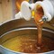 Harvest Lane Honey 5 Gal Plastic Honey Bucket with Gate HONEYBCKT-102 - alternate 1
